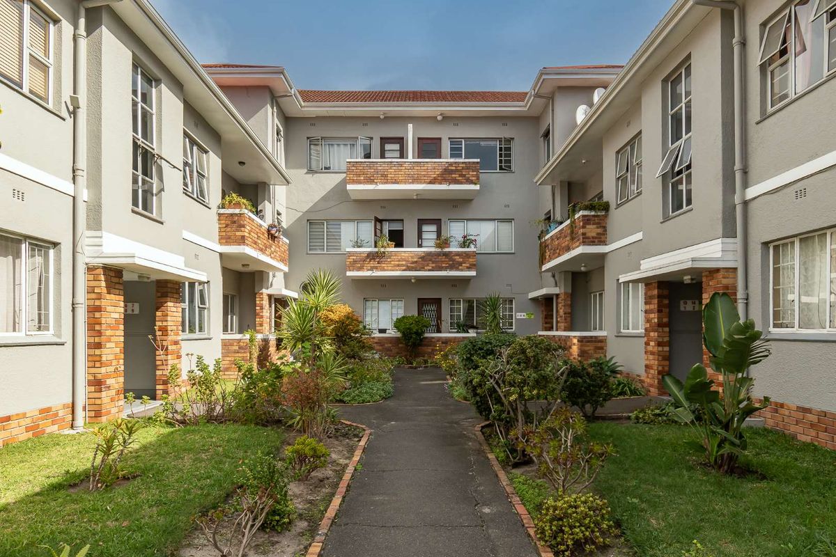 Neat Ground Floor 2-bed in a peaceful Kenilworth spot - Photo 2