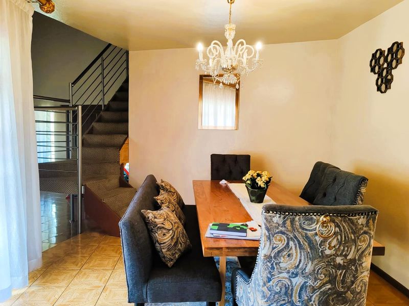 Charming 3-Bedroom Home in a Wonderful Neighborhood - Photo 5