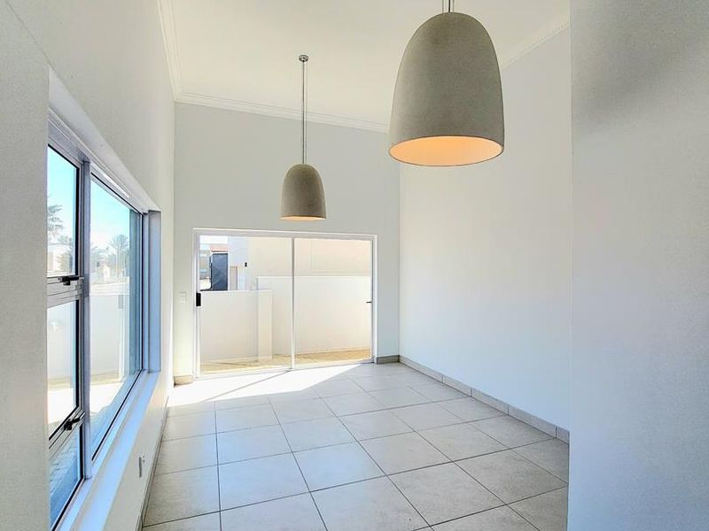 Brand New 5 Bedroom Home - Photo 2