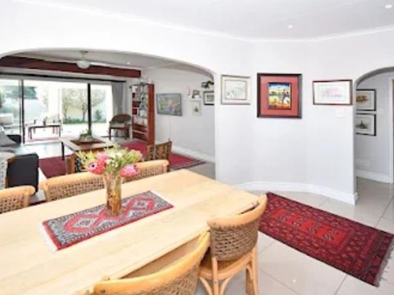 3 Bedroom immaculately renovated simplex on Borrowdale drive - Photo 5