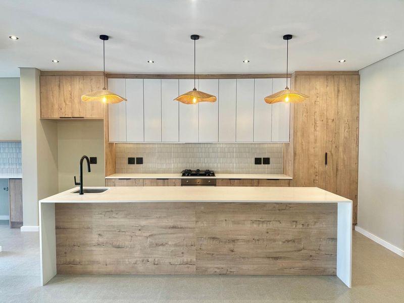 Welcome to a brand-new masterpiece in the highly sought-after suburb of Sandown – where luxury, comfort, and contemporary elegance come together effortlessly. V - Photo 4