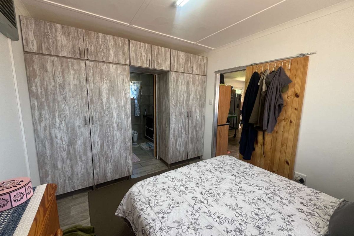 Low-Cost Country Living Just Outside Upington - Photo 3