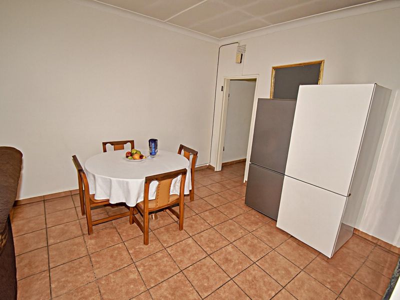 First Floor Apartment - Photo 6