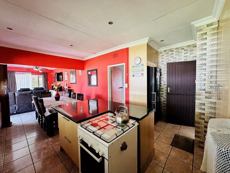 House For Sale in Dinwiddie, Germiston - Photo 4