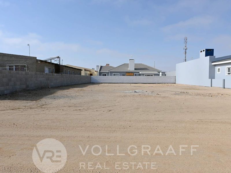 Vacant Residential Plot for Sale in Henties Bay - Photo 2