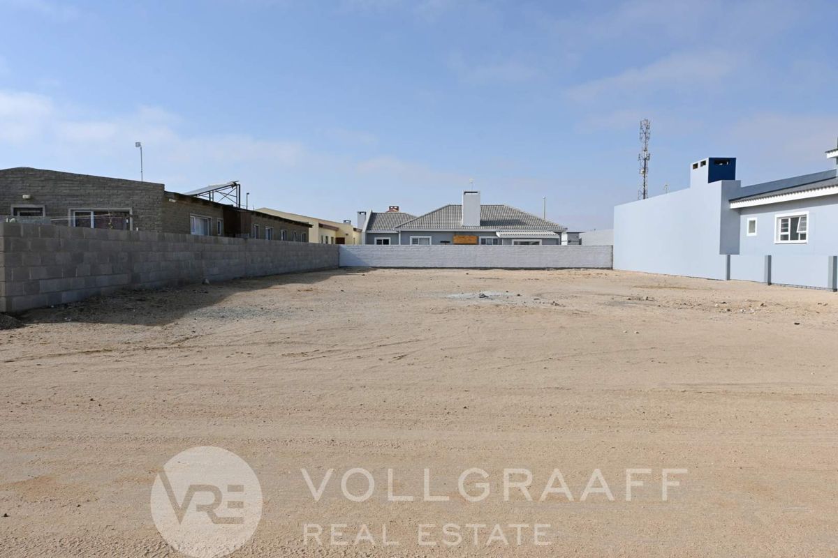 Vacant Residential Plot for Sale in Henties Bay - Photo 2