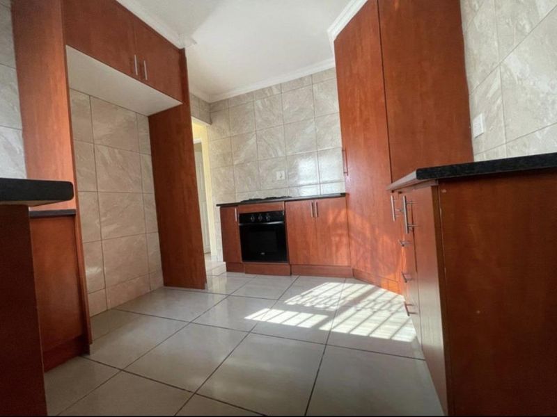 1 Bedroom newly renovated Garden Cottage To Rent in Klippoortjie Boksburg. - Photo 2