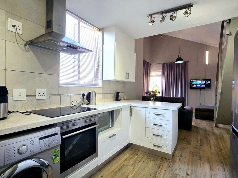 Modern Loft Apartment in a Secure Complex - Photo 9