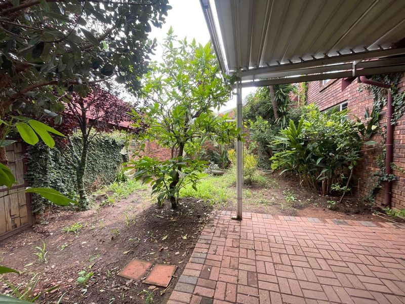 Come and view this attractive unit. - Photo 5