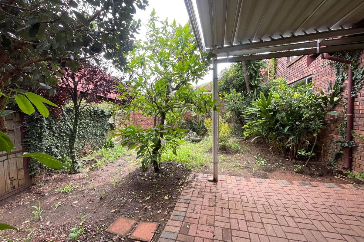 Come and view this attractive unit. - Photo 5