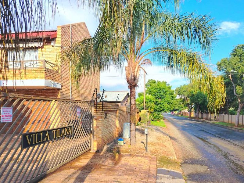 Modern Duplex with Solar Power in New Redruth - Photo 2