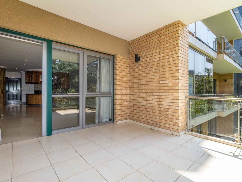 STUPENDUS 2 BEDROOM APARTMENT IN THE ICONIC AMAZONAS FOR SALE - Photo 6