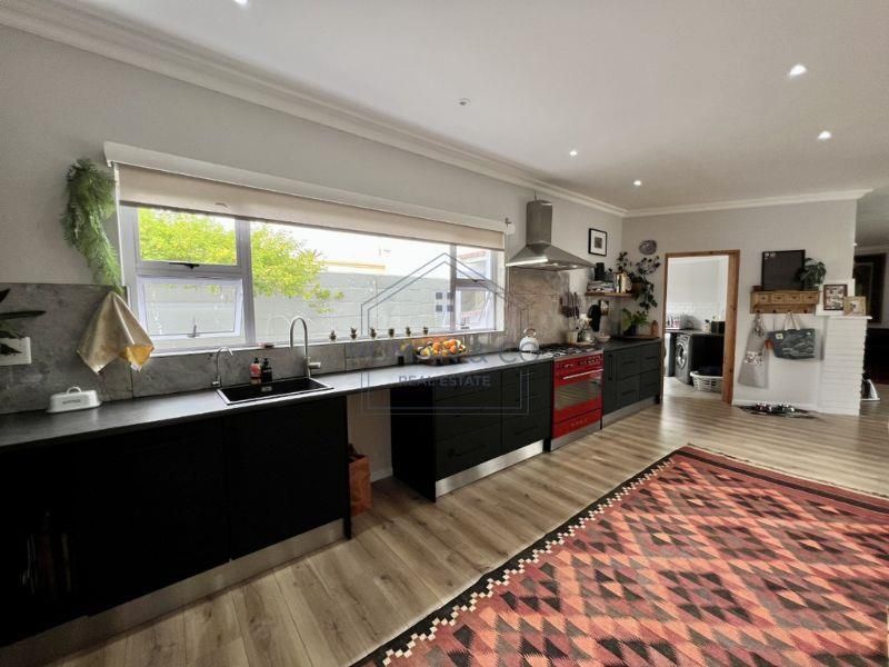 NEWLY RENOVATED FAMILY HOME IN MEERSIG - Photo 7
