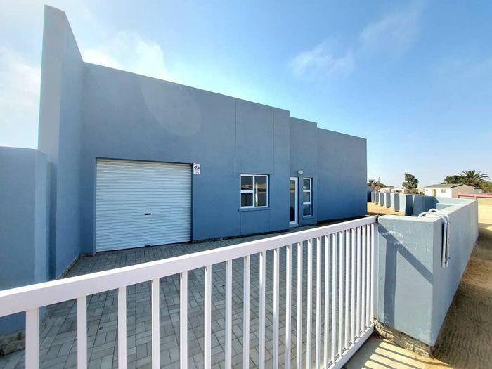 Property #2427175, House For Sale in Henties Bay Central