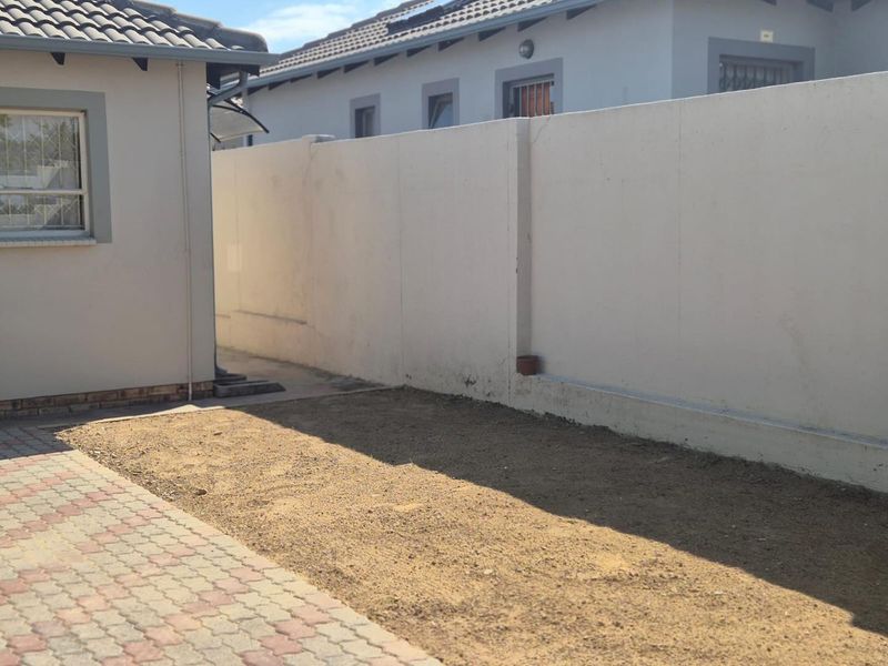Riverside View - R 875 000 Neat Family Home - Photo 4