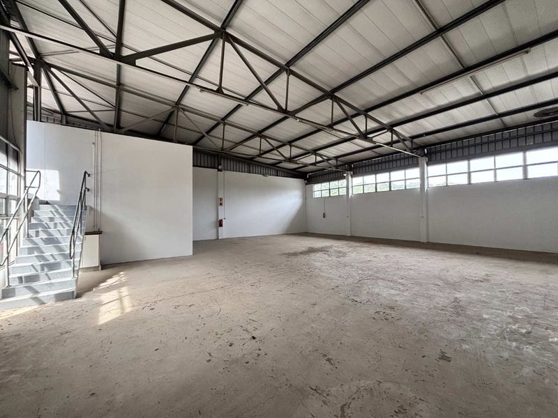 Neat Industrial Unit with Roller Door Access, Offices & Mezzanine Space - Photo 4