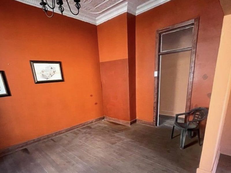 6-Bedroom Semi-Detached Home for Sale – Bezuidenhout Valley, Johannesburg Prime Location | Dual-Living | Investment Potential - Photo 7