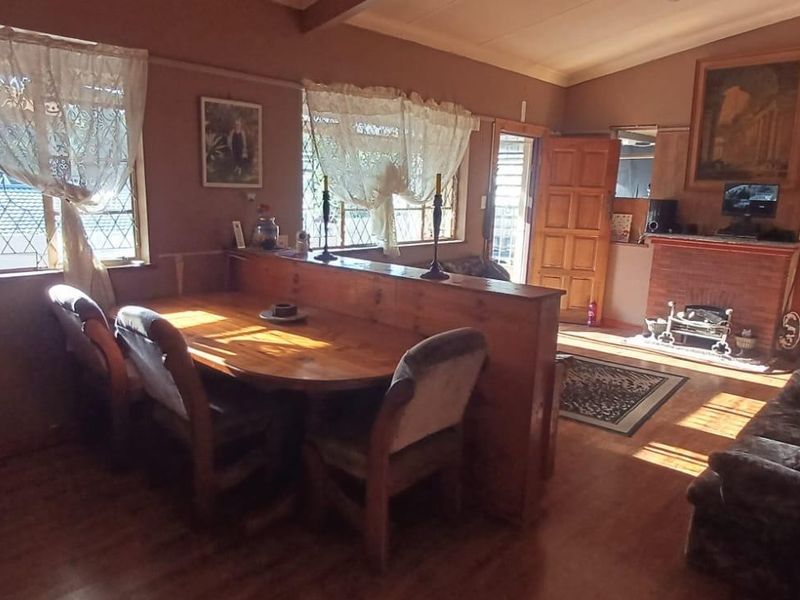 Spacious Escombe Home with Flatlet and Pool - Photo 6