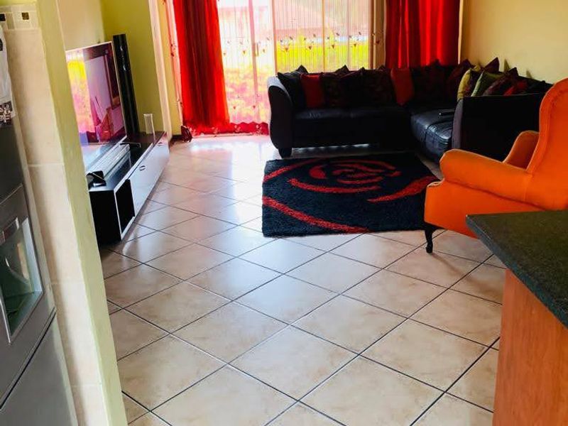 Townhouse for Sale in Randburg - Photo 3