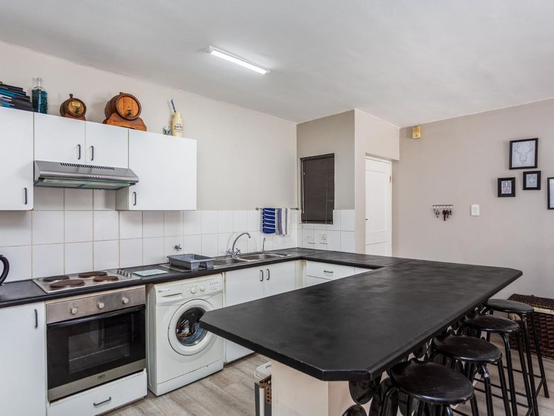 Modern Two Bedroom Ground-Floor Living in the Heart of Durbanville - Photo 6