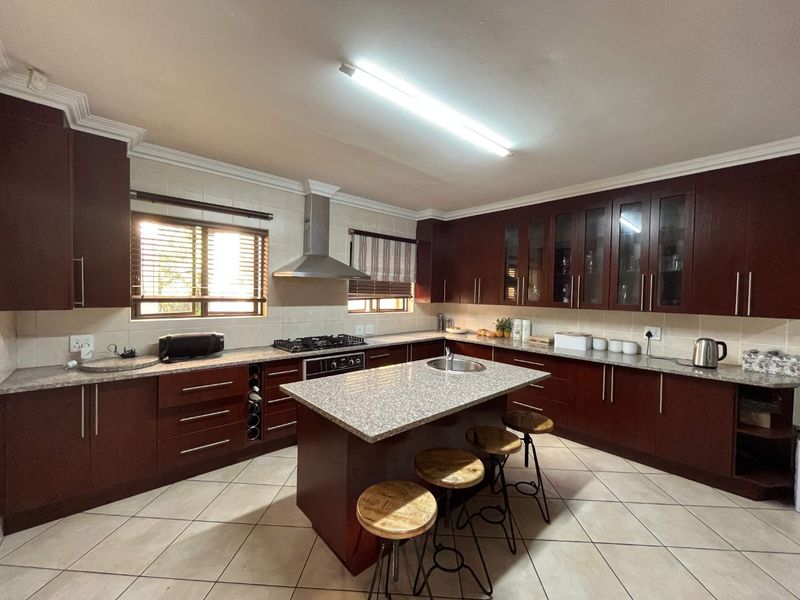 4 Bedroom house in The Wilds - Photo 6