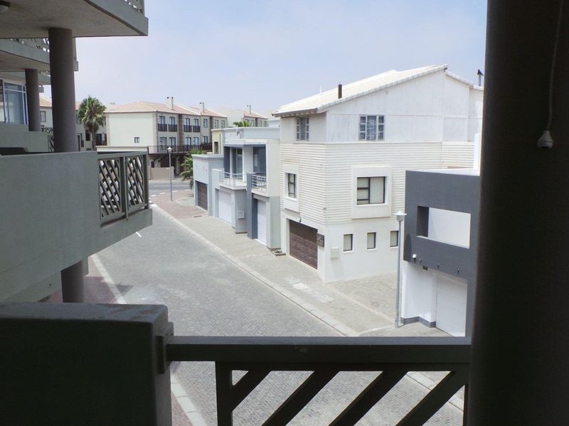 Perfect Lock up and Go Holiday Accommodation with sea view - Photo 9