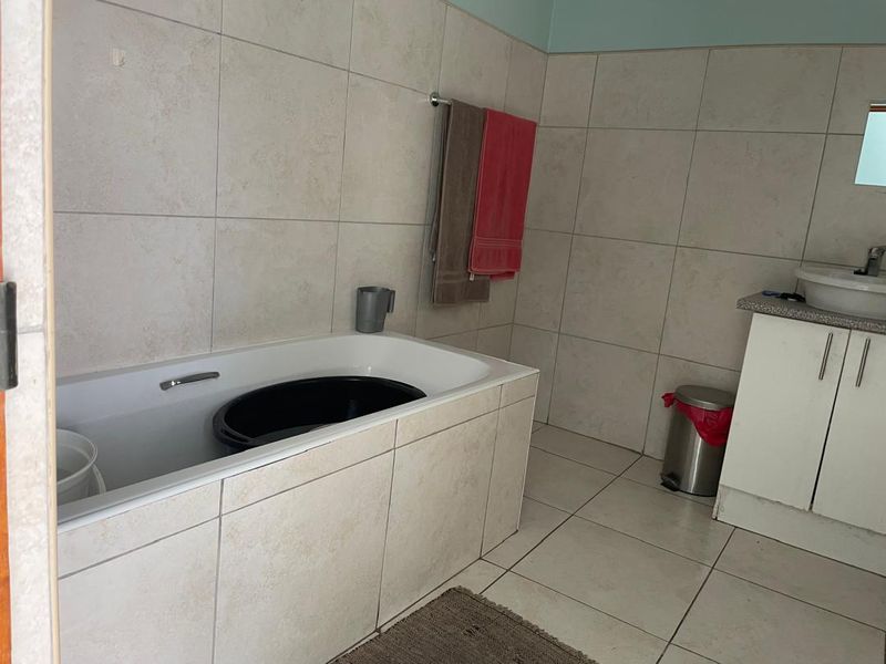 "Charming 2-Bedroom Home with Balcony BBQ - Only N$665,000!" - Photo 5