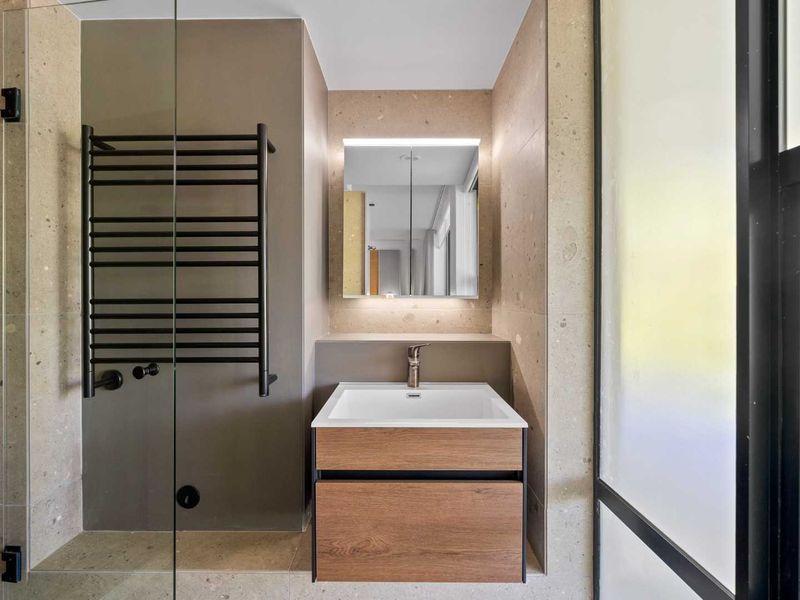 Stylish Newly Renovated 3-Bedroom Apartment To Rent in The Orangerie - Exceptional Quality | Secure Parking - Photo 8