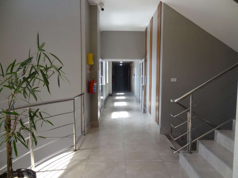 PRIME OFFICE SPACE TO RENT - Photo 3