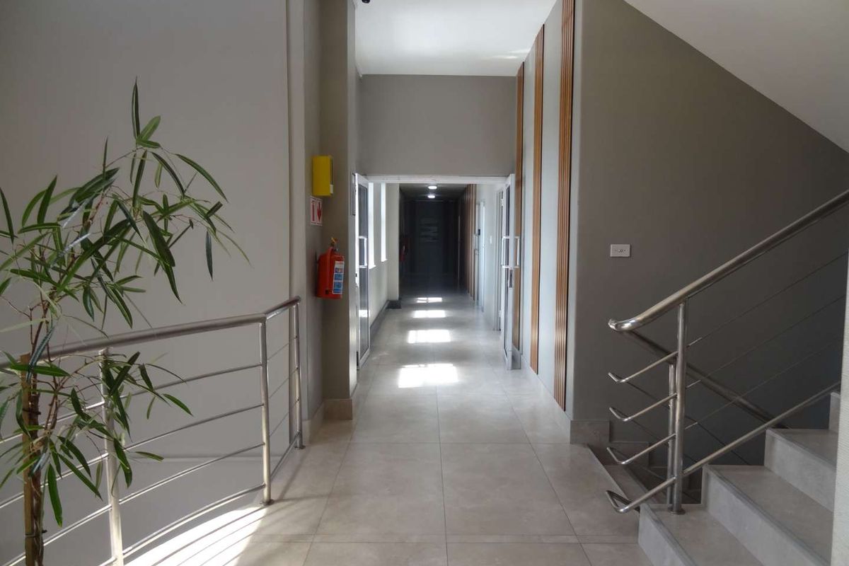 PRIME OFFICE SPACE TO RENT - Photo 3