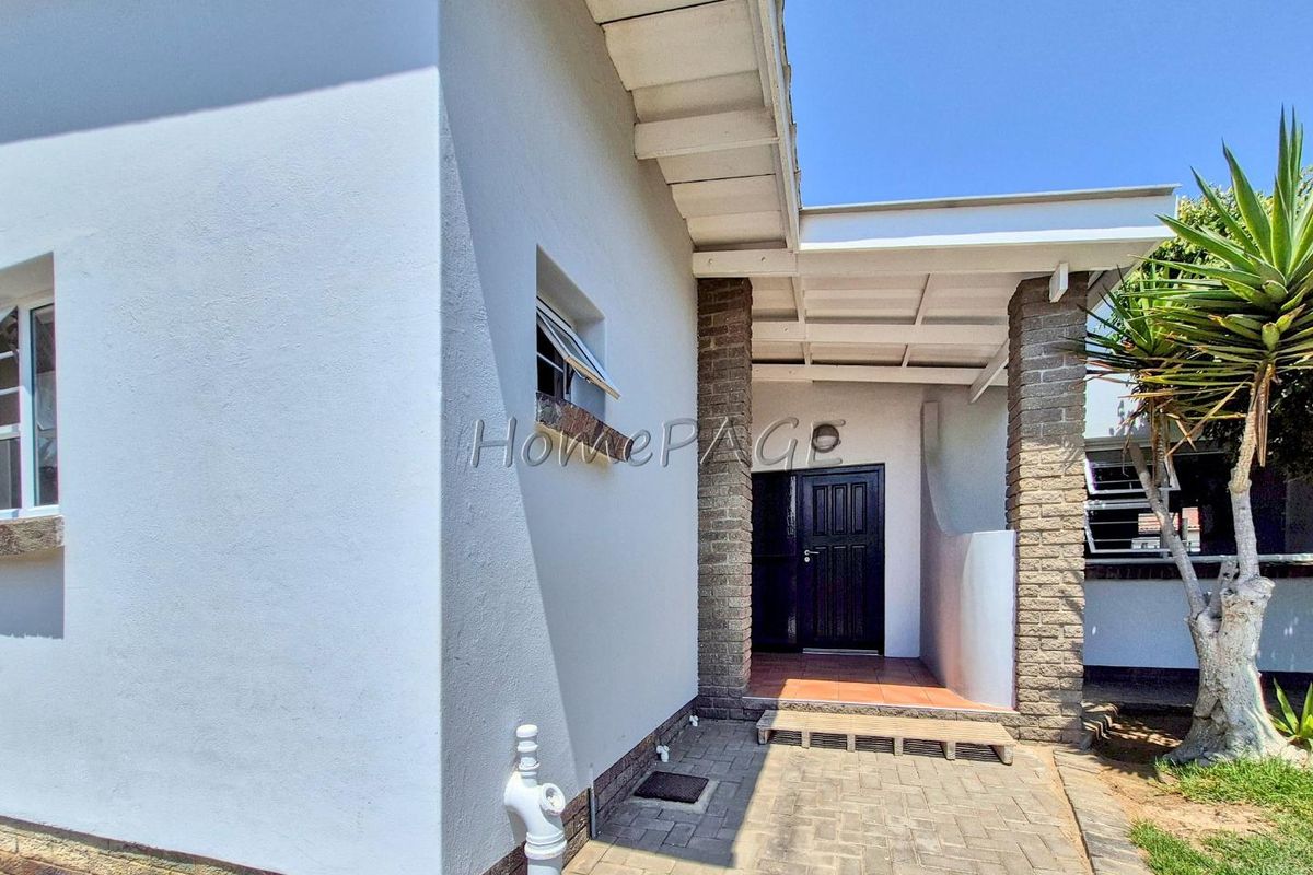 Central, Walvis Bay:  SPACIOUS HOME WITH TWO FLATS is for Sale - Photo 2