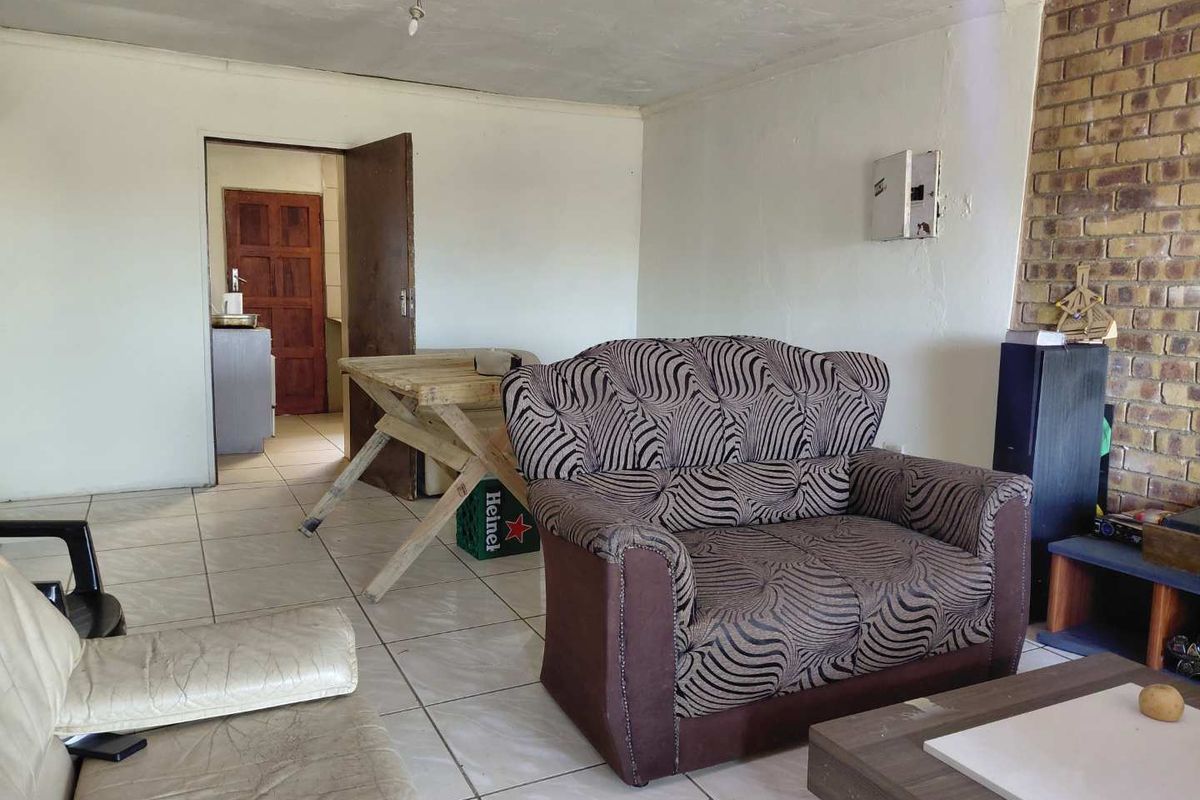 "Earn & Live: Home with Income Cottage in Top Spot!" - Photo 3