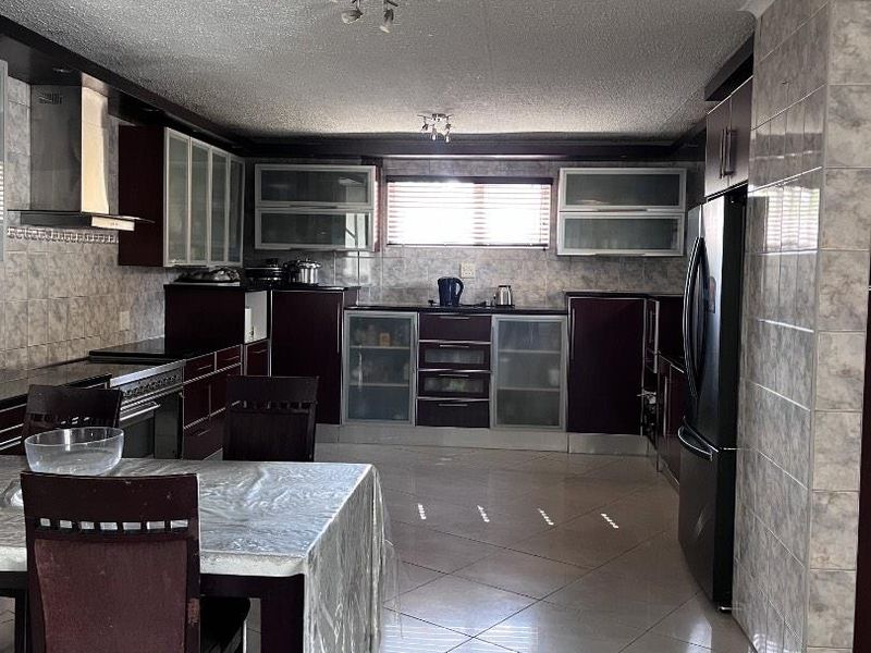 Freestanding Mansion For Sale | Prime Olympia  | N$ 8,450,000 - Photo 7