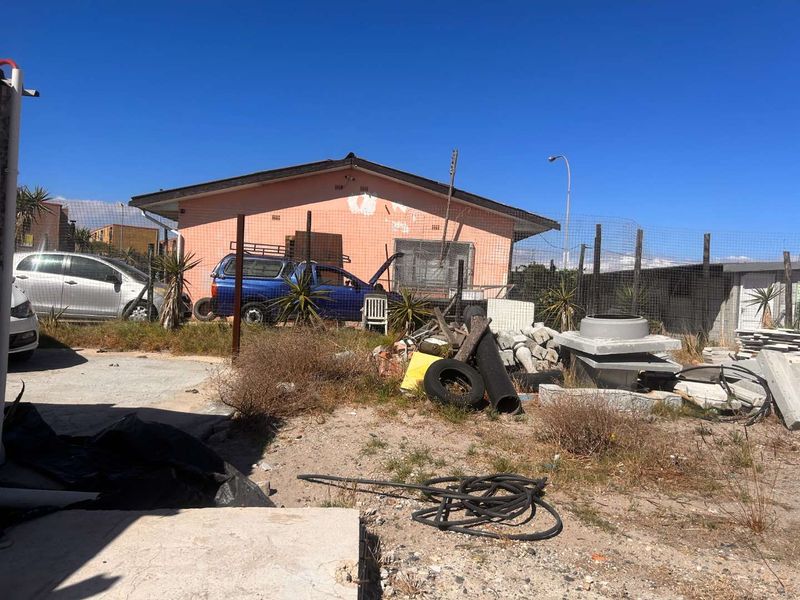 Exceptional Investment Opportunity in Elsies River! - Photo 4