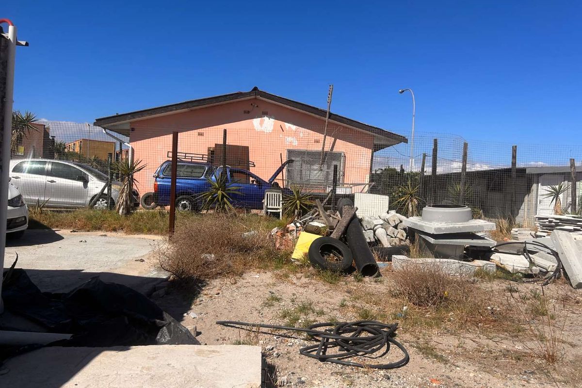 Exceptional Investment Opportunity in Elsies River! - Photo 4