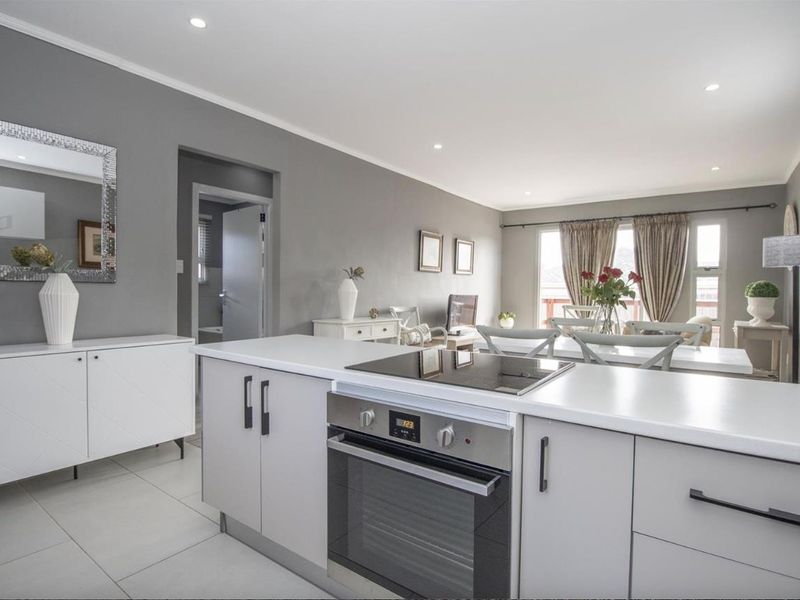 2 Bedroom, Modern, North-Facing Gem - Photo 7