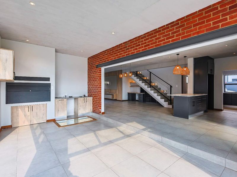 Luxury Living in the Heart of Six Fountains Estate - Photo 8