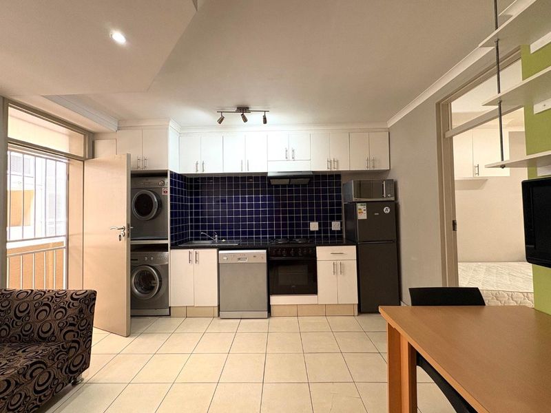 Student Apartment walking distance from UOVS - Photo 6