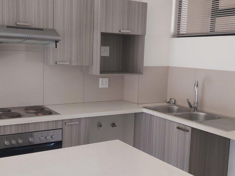 1 Bedroom top floor apartment - Photo 6