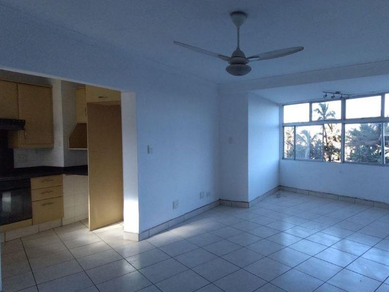 Enjoy the amazing sea views from the lounge! - Photo 5