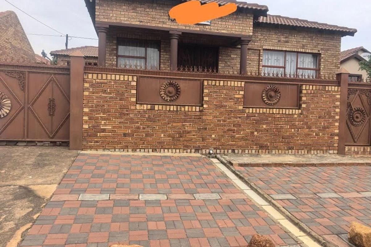 3 Bedroom House for Sale in Soshanguve SS - Photo 2
