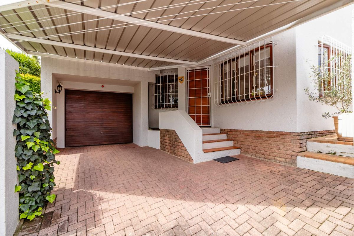 Where peaceful living meets effortless comfort! - Photo 2