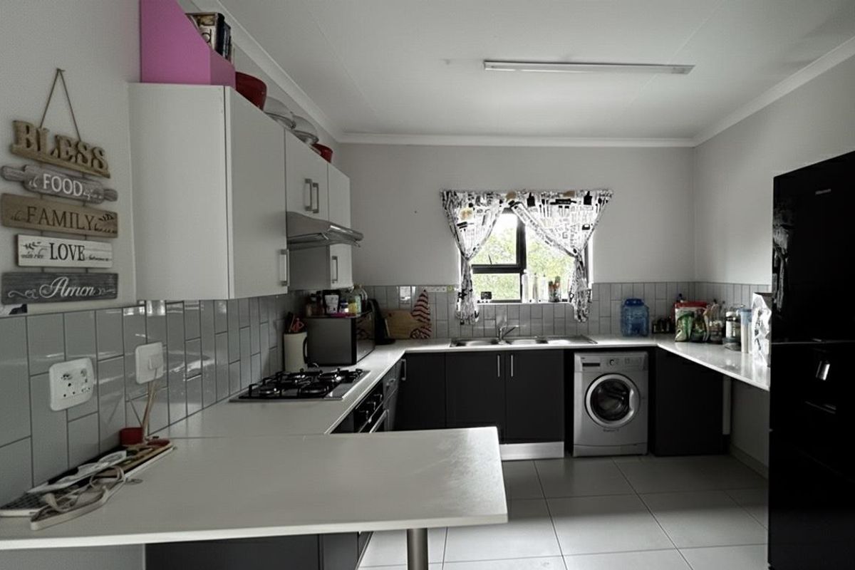 Modern Moments Start Here – Stunning 2-Bed at Nimbati - Photo 2