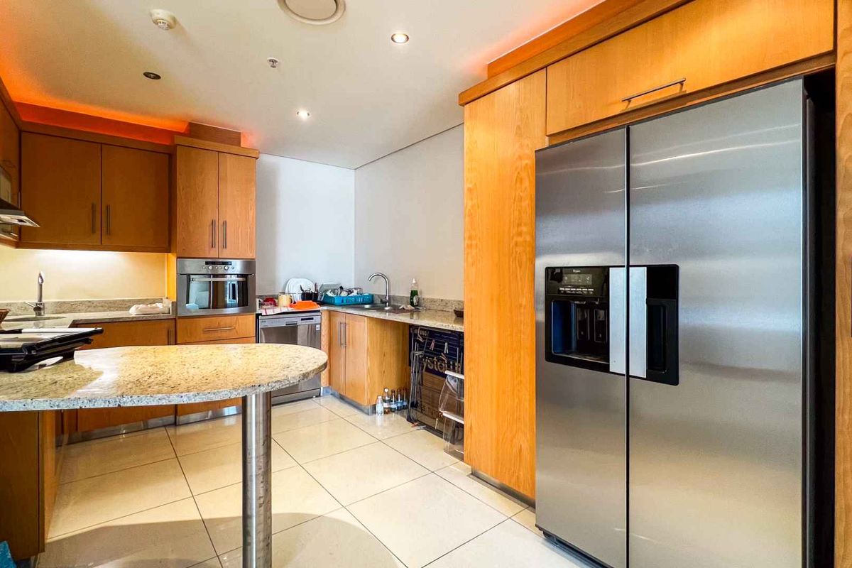 2 BEDROOM I 2.5 BATHROOM APARTMENT - Photo 3