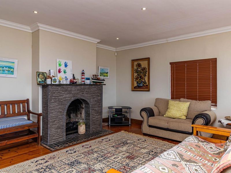 Stunning 5 Bedroom House for Slae in Linkside with Uninterrupted Sea and Ocean View - Photo 4