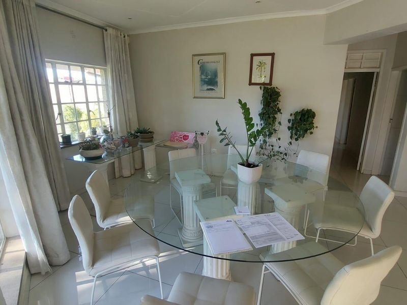 Discover Modern Comfort in This 3-Bed Dream Home! - Photo 4
