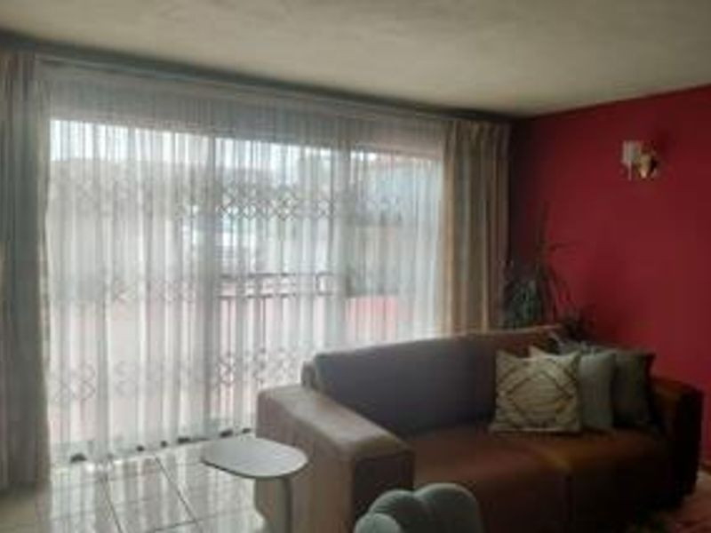 3 Bedroom  for sale in Ormonde - Photo 4