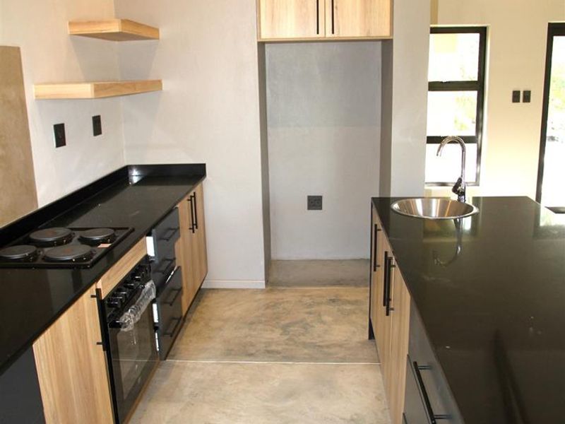 Make a move to the Lowveld bush. - Photo 6