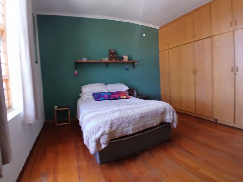 Charming 2-Bedroom Duplex in Prime Location - Photo 3