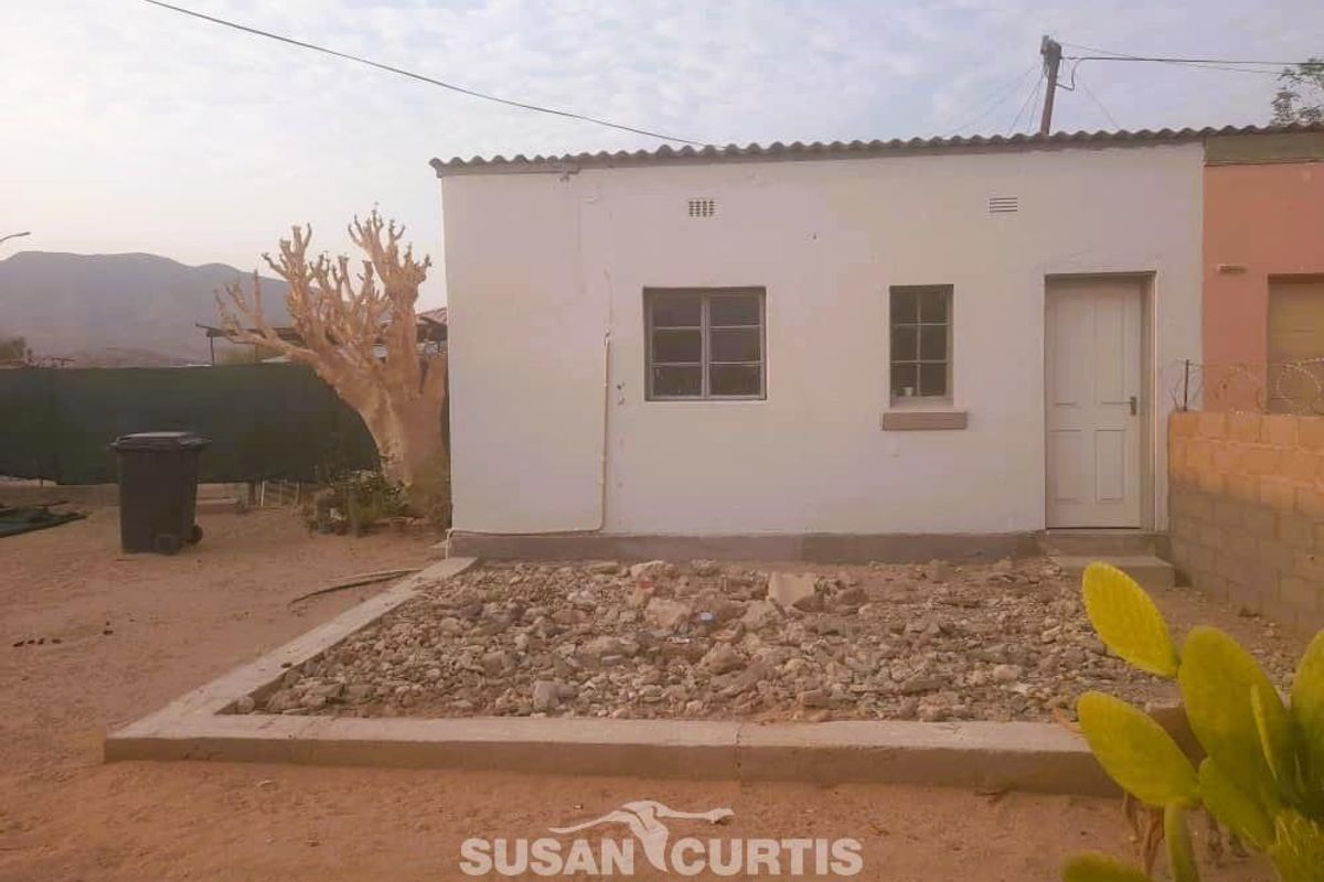 Family home in Usakos for sale - Photo 3